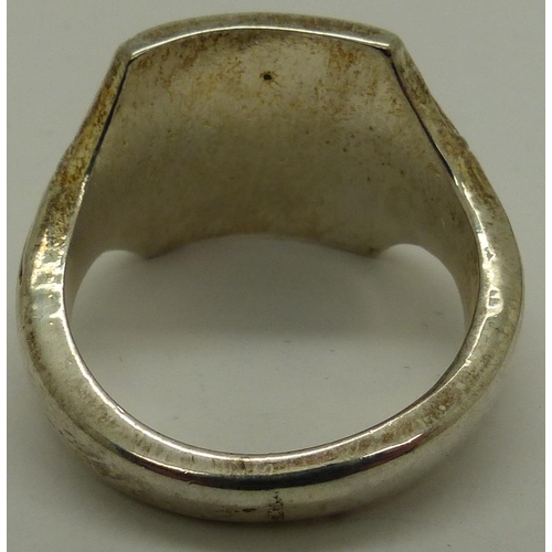 2090J - A white metal and enamelled SS signet ring, size U. P&P Group 1 (£14+VAT for the first lot and £1+VA... 