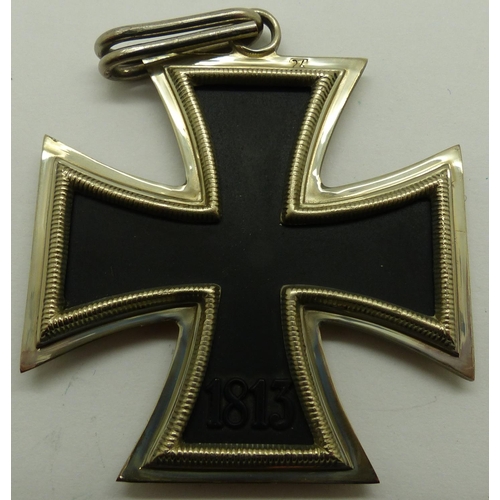 2180I - German Knights Cross of the Iron Cross, stamped 24. P&P Group 1 (£14+VAT for the first lot and £1+VA... 