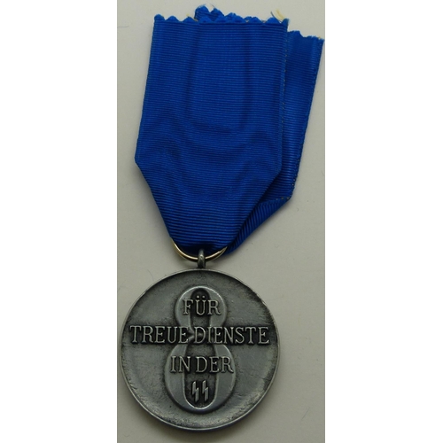 2180J - German SS silver grade 8 Years Service medal. P&P Group 1 (£14+VAT for the first lot and £1+VAT for ... 