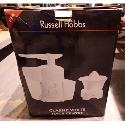 1067 - Russell Hobbs Classic White juice centre. Not available for in-house P&P