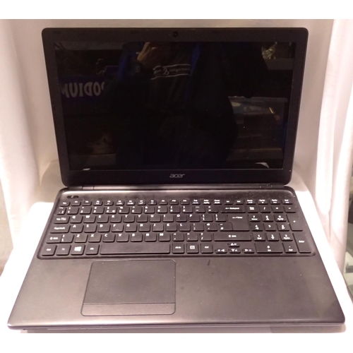 1098 - Acer Aspire E1 laptop. P&P Group 3 (£25+VAT for the first lot and £5+VAT for subsequent lots)