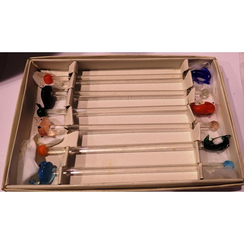 1118 - Set of six fish top glass cocktail stirrers. P&P Group 1 (£14+VAT for the first lot and £1+VAT for s... 