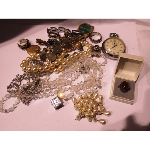 1119 - Mixed silver and costume jewellery with watches including Timex and Fossil. P&P Group 1 (£14+VAT for... 