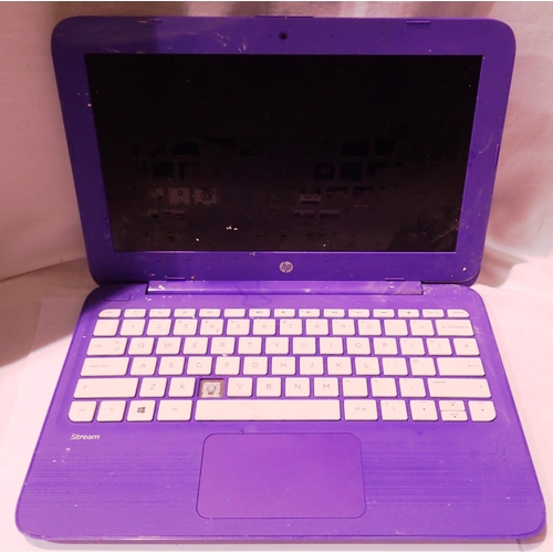 1127 - HP stream laptop. P&P Group 3 (£25+VAT for the first lot and £5+VAT for subsequent lots)