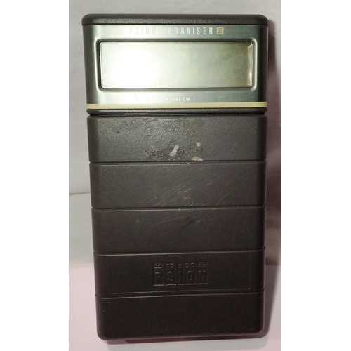 1129 - Psion organiser II. P&P Group 1 (£14+VAT for the first lot and £1+VAT for subsequent lots)