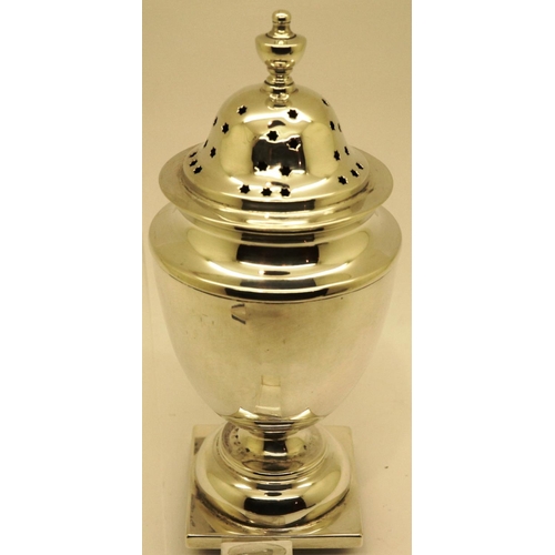 93 - Levi & Sallaman, Victorian hallmarked silver sugar castor, Birmingham assay 1888, H: 15 cm, 119g. P&... 