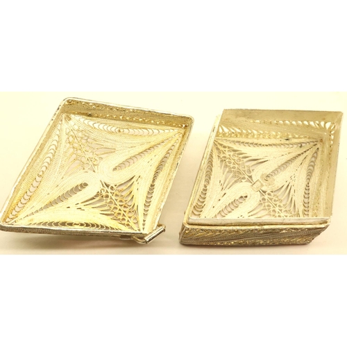 78 - Small 925 silver filigree box, L: 60 mm. P&P Group 1 (£14+VAT for the first lot and £1+VAT for subse... 