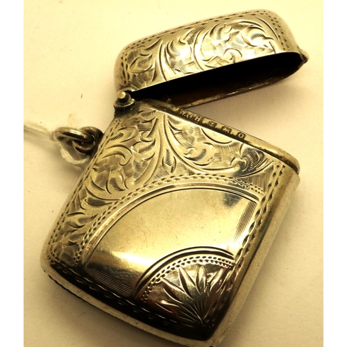 104 - Hallmarked silver vesta case, maker WJH, Birmingham assay 1913, 40 x 50 mm, 30g. P&P Group 1 (£14+VA... 