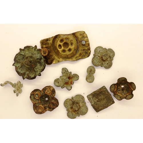 117 - Tudor style ornate dress buttons/pins, largest L: 15 mm. P&P Group 0 (£5+VAT for the first lot and £... 