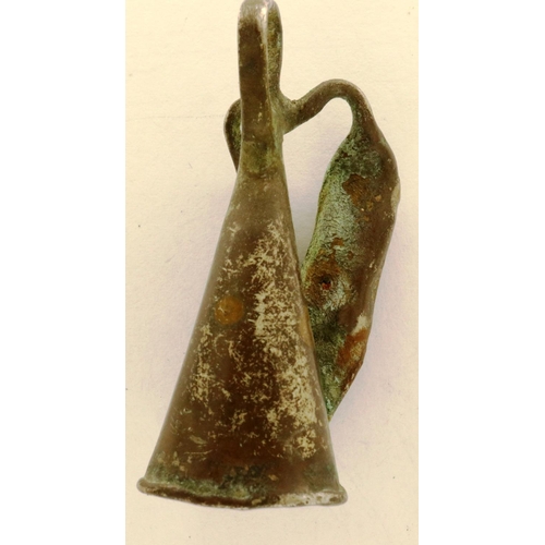 134 - Roman bronze brooch with glass insert, L: 35 mm. P&P Group 0 (£5+VAT for the first lot and £1+VAT fo... 