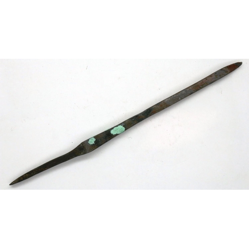 166 - Medieval crossbow bolt, piercer type for heavy infantry, L: 150 mm. P&P Group 0 (£5+VAT for the firs... 