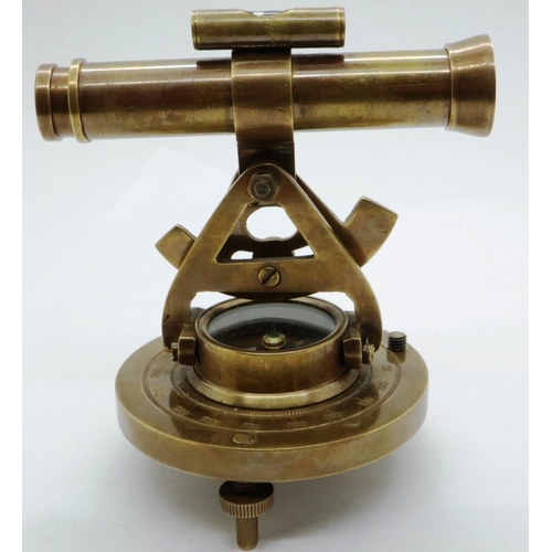 168 - Miniature brass telescope and compass, H: 10 cm. P&P Group 2 (£18+VAT for the first lot and £3+VAT f... 