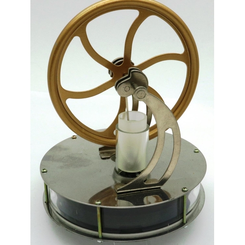 170 - Miniature perpetual spinning wheel, H: 12 cm. P&P Group 1 (£14+VAT for the first lot and £1+VAT for ... 