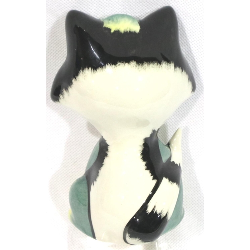 256 - Lorna Bailey cat, Tuna, H: 12 cm, no cracks or chips. P&P Group 1 (£14+VAT for the first lot and £1+... 