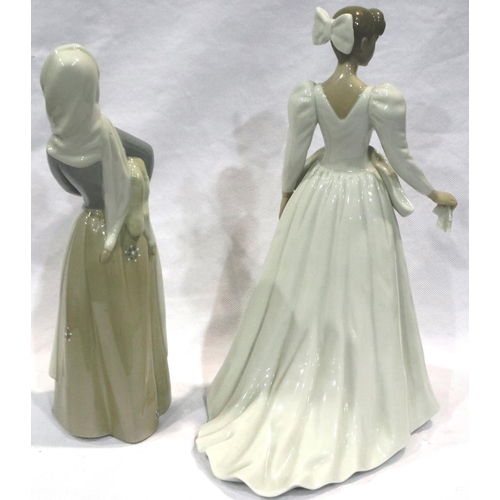 265 - Lladro and Nao figurines, no chips or cracks, largest H: 29 cm (2). P&P Group 3 (£25+VAT for the fir... 