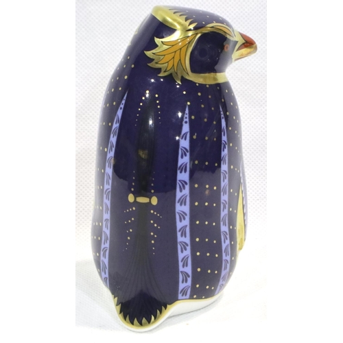 281 - Royal Crown Derby Rockhopper Penguin with gold stopper, H: 10 cm, no cracks or chips. P&P Group 1 (£... 