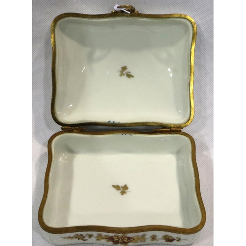 289 - Limoges trinket box with gold painted flowers and white enamel decoration, 90 x 70 mm. P&P Group 1 (... 