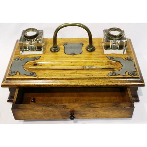 338 - Brass and oak pen stand with two glass inkwells, L: 29 cm. P&P Group 3 (£25+VAT for the first lot an... 