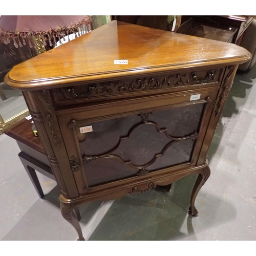 1520 - Mahogany glazed corner cabinet on cabriole supports, fronted with drawer and small inner shelf, 75 x... 