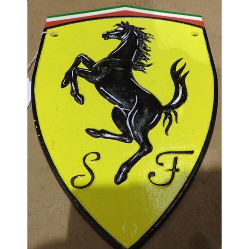 1662 - Cast iron Ferrari wall plaque, W: 25 cm. P&P Group 1 (£14+VAT for the first lot and £1+VAT for subse... 