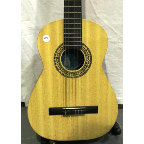 406 - BM Classico Spanish guitar. P&P Group 3 (£25+VAT for the first lot and £5+VAT for subsequent lots)