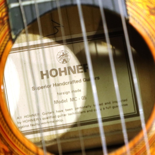 407 - Hohner MC-05 Classical guitar. P&P Group 3 (£25+VAT for the first lot and £5+VAT for subsequent lots... 