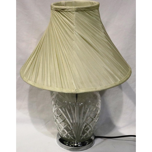 353 - Crystal lamp by Dar Lighting, H: 30 cm (excluding shade). All electrical items in this lot have been... 