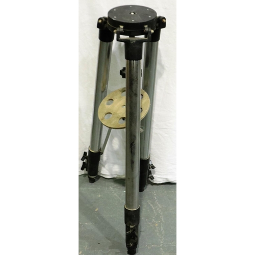 384 - Meade LX90 telescope with tripod. Width to the front of opening 8 inches, with lens protecting cover... 