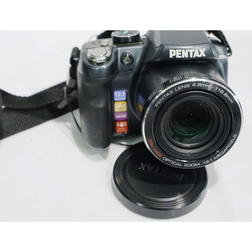 387 - Pentax HDMI camera with 26x optical zoom lens with accessories. P&P Group 2 (£18+VAT for the first l... 