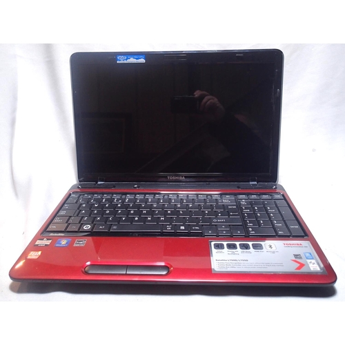 2032 - Toshiba Satekite L750D/L755D laptop, no charger. P&P Group 1 (£14+VAT for the first lot and £1+VAT f... 