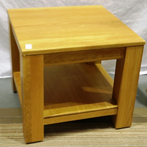 2097 - A contemporary golden oak lamp table, 50 x 50 x 45 cm. Not available for in-house P&P