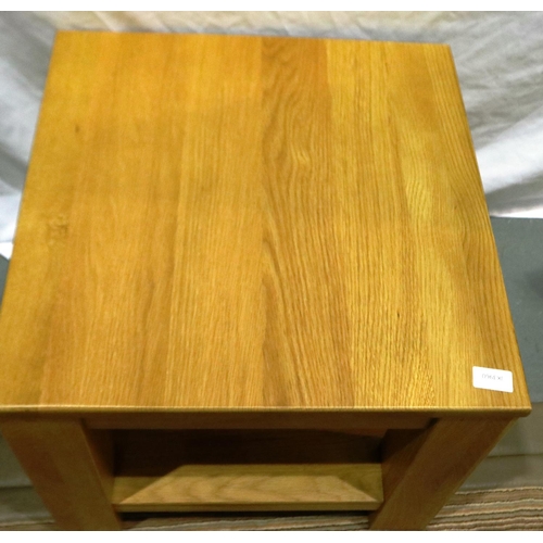 2097 - A contemporary golden oak lamp table, 50 x 50 x 45 cm. Not available for in-house P&P