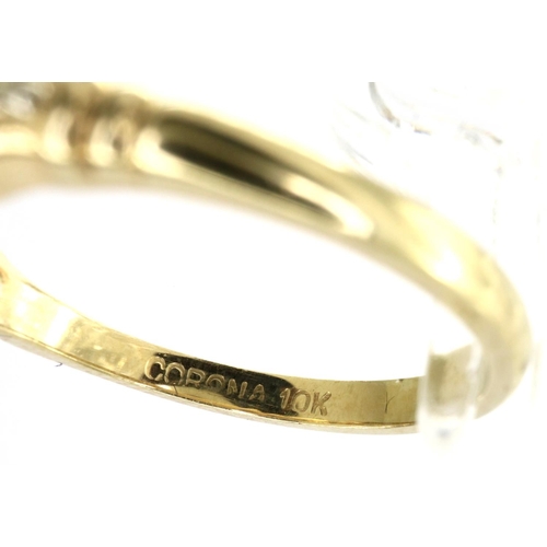 32 - 9ct white and yellow gold ring set with diamonds, size M, 2.0g. P&P Group 1 (£14+VAT for the first l... 