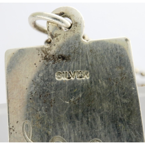 51 - 925 silver ingot inscribed To Ellie, Love Pete, on a 925 silver chain, chain L: 56 cm. P&P Group 1 (... 