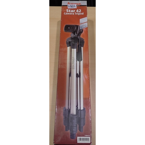 1061 - New old stock Hamma Star 42 1.5m tripod, boxed. P&P Group 2 (£18+VAT for the first lot and £3+VAT fo... 