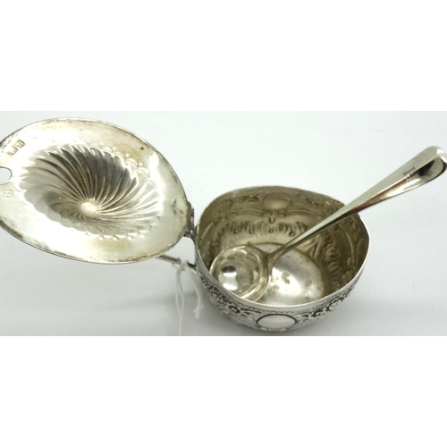 168 - George Jackson/David Fullerton, a hallmarked silver mustard pot, London assay 1897, H: 50 mm, and a ... 