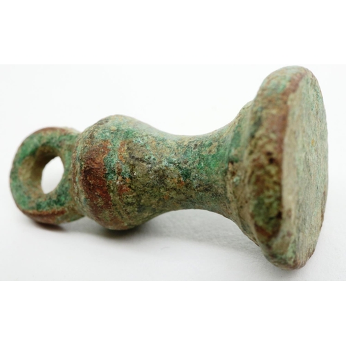 255 - Medieval wax Intaglio seal punch L: 27 mm. P&P Group 0 (£5+VAT for the first lot and £1+VAT for subs... 