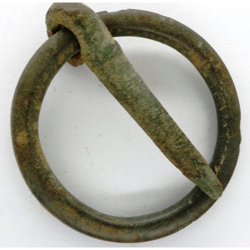 258 - Saxon annular cloak clasp, D: 30 mm. P&P Group 0 (£5+VAT for the first lot and £1+VAT for subsequent... 