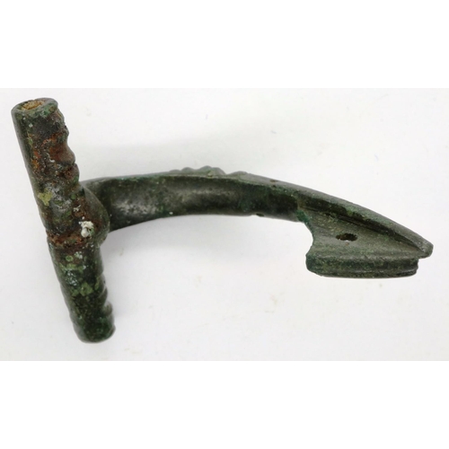 278 - Large Ornate Iron Roman bow fibula, L: 52 mm. P&P Group 0 (£5+VAT for the first lot and £1+VAT for s... 