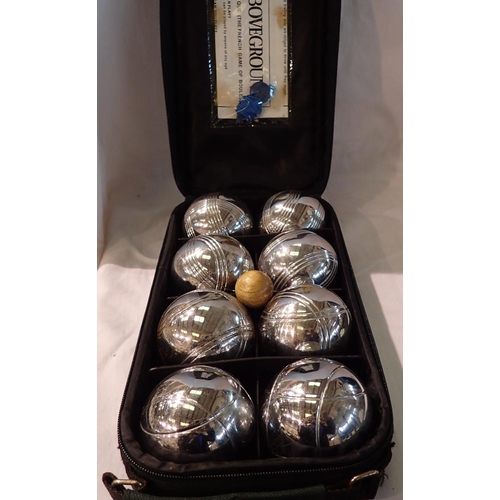 1169 - Cased set of metal boules and jack. P&P Group 2 (£18+VAT for the first lot and £3+VAT for subsequent... 