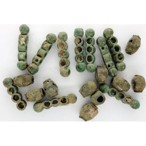 216 - 1st century AD early bronze Celtic necklace. P&P Group 0 (£5+VAT for the first lot and £1+VAT for su... 