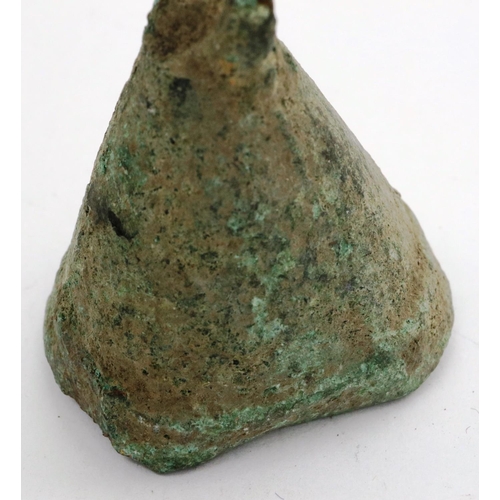 226 - Bronze Medieval candle snuffer, L: 30 mm. P&P Group 0 (£5+VAT for the first lot and £1+VAT for subse... 