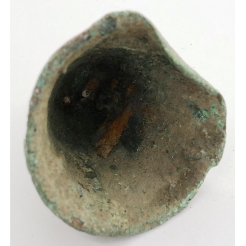 226 - Bronze Medieval candle snuffer, L: 30 mm. P&P Group 0 (£5+VAT for the first lot and £1+VAT for subse... 