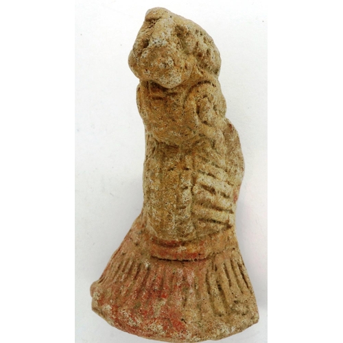 236 - Medieval crafted stone effigy of hawk, presumed church masonry, L: 70 mm. P&P Group 0 (£5+VAT for th... 