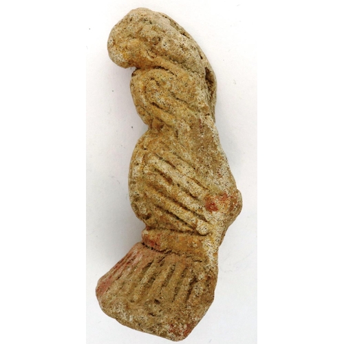 236 - Medieval crafted stone effigy of hawk, presumed church masonry, L: 70 mm. P&P Group 0 (£5+VAT for th... 