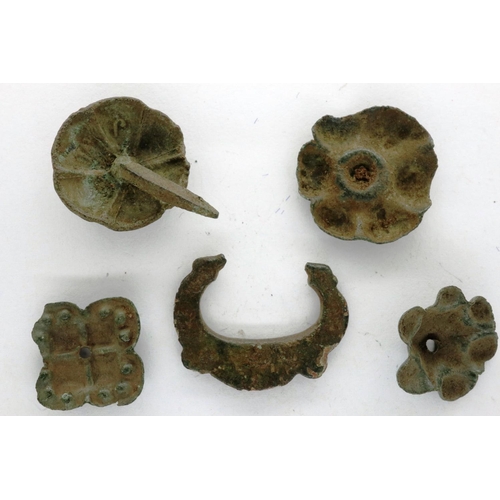 244 - Tudor style pin brooch adornments, D: 17 mm. P&P Group 0 (£5+VAT for the first lot and £1+VAT for su... 