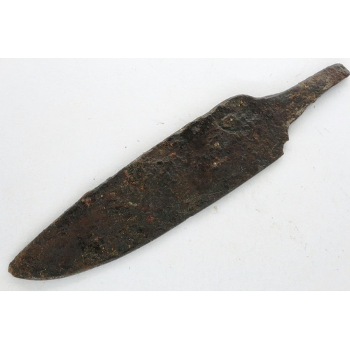 247 - Viking Iron Age light spear head, L: 80 mm. P&P Group 0 (£5+VAT for the first lot and £1+VAT for sub... 