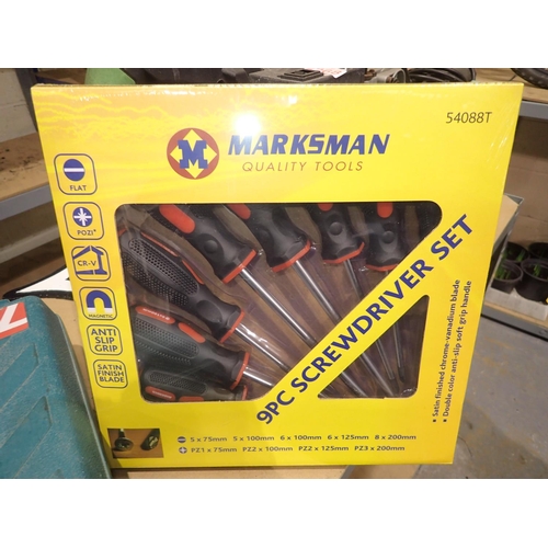 1604 - New and unused nine piece screwdriver set. P&P Group 1 (£14+VAT for the first lot and £1+VAT for sub... 