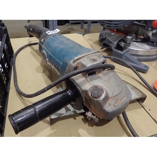 1644 - Makita corded angle grinder. Not available for in-house P&P
All electrical items in this lot have be... 