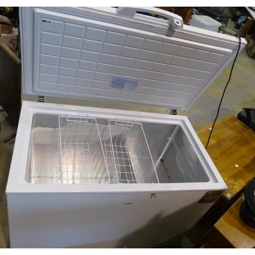 1620A - Logic L300CFW20 chest freezer. Not available for in-house P&P

All electrical items in this lot have... 